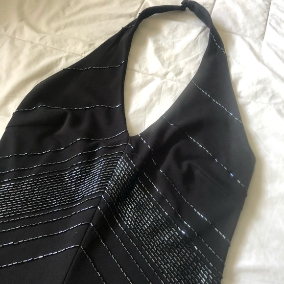 De Laru front split full length halter dress. - Picture 4 of 7